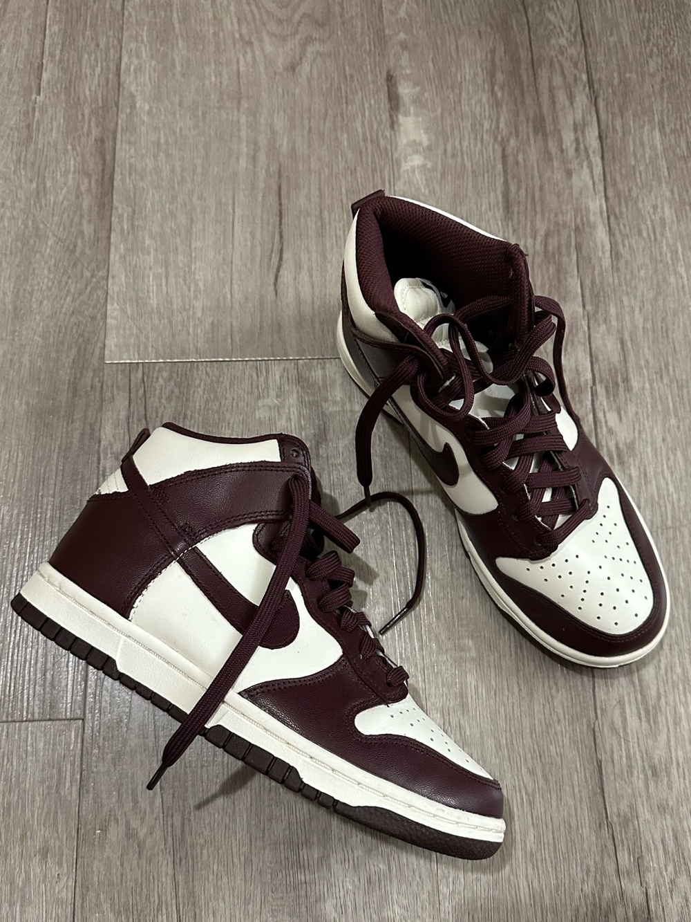 Nike Dunk High Retro Burgundy Crush Women’s Sneakers Sz 6.5